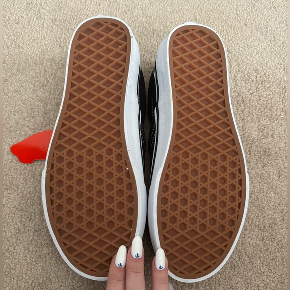 Black slip on vans with white butterflies - Picture 3 of 3